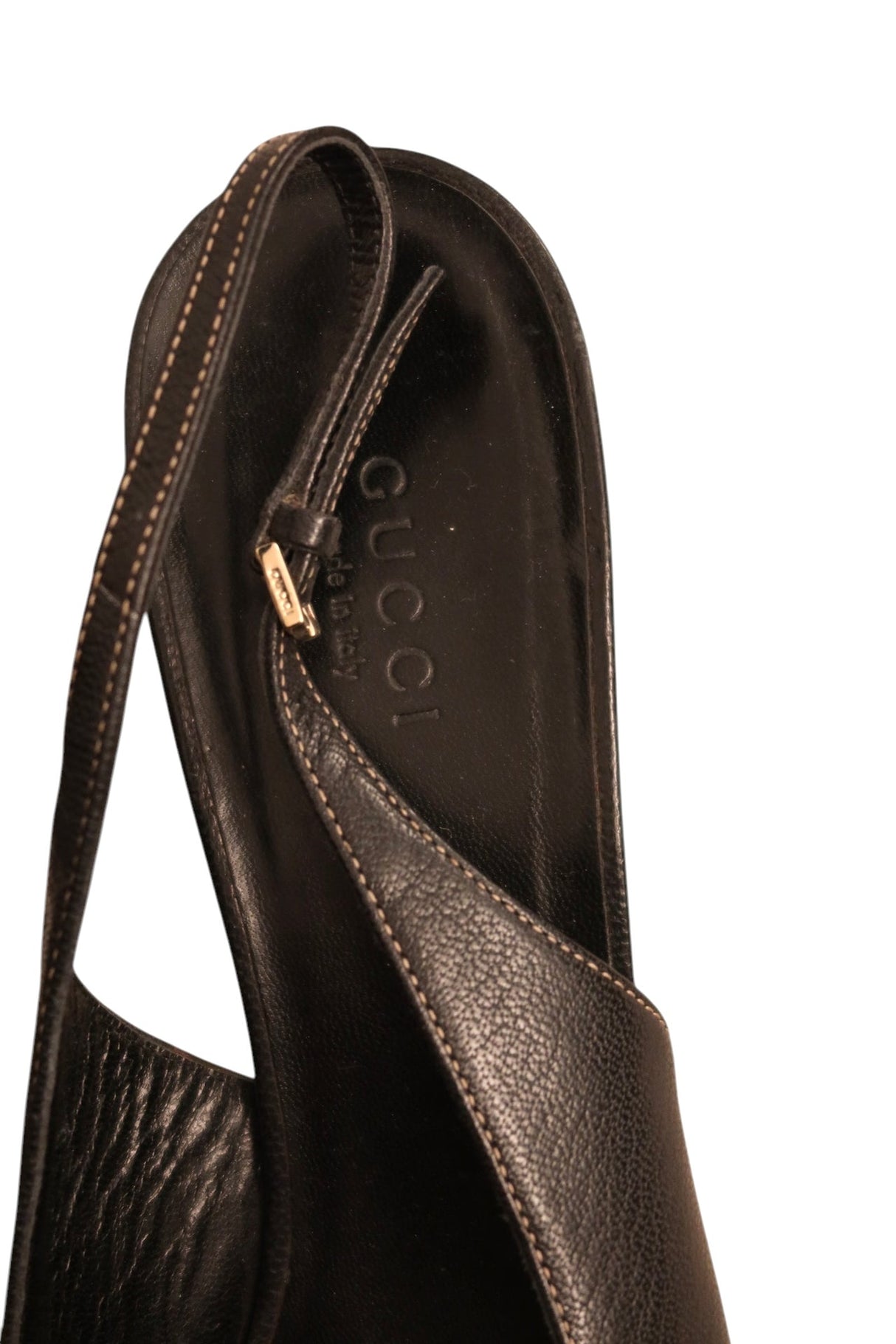 Gucci black heels with red and green fabric wrapped around gold chain hardware (7.5 B)