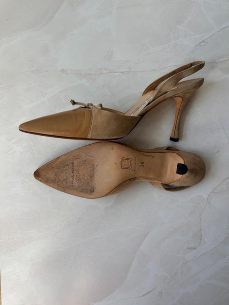 Manolo Blahnik EU 38 Tan Suede Leather Slingback Pointed Toe Heel