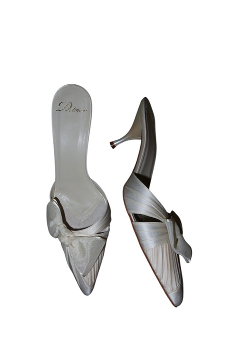 Delman white heels with bow (7)