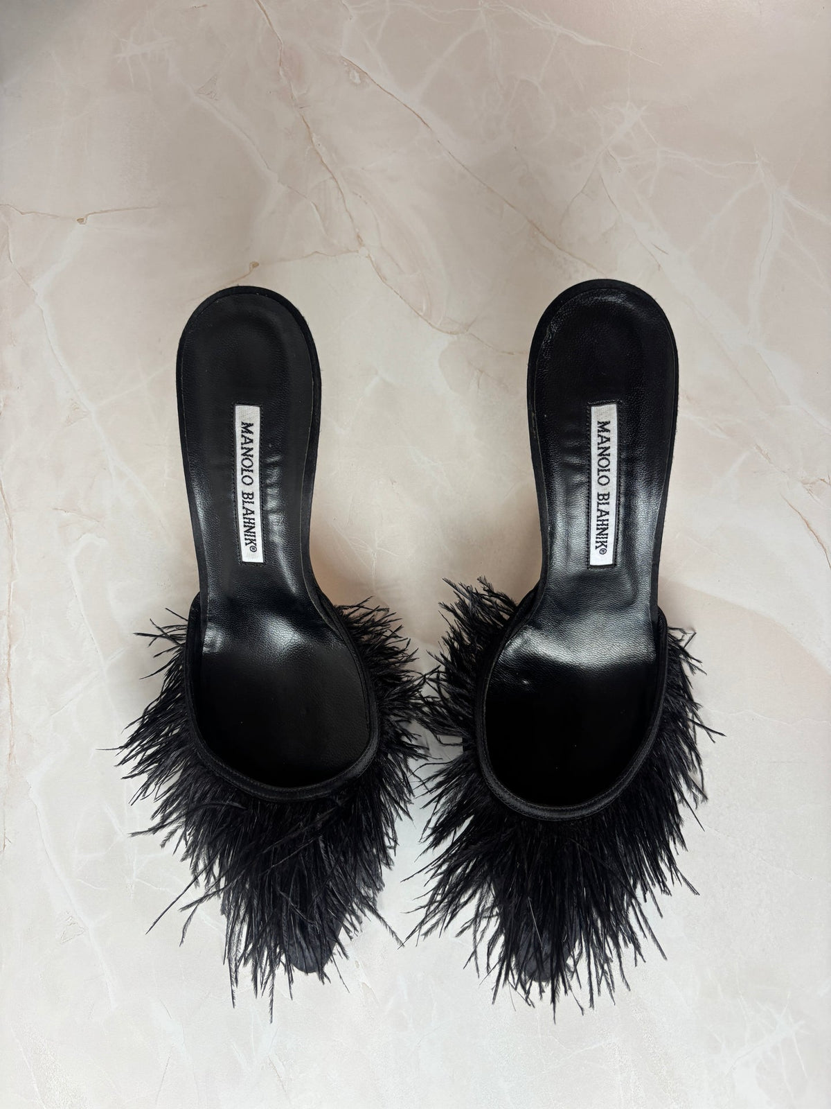Manolo Blahnik EU 39 Black Satin Ostrich Feather Pointed Mule