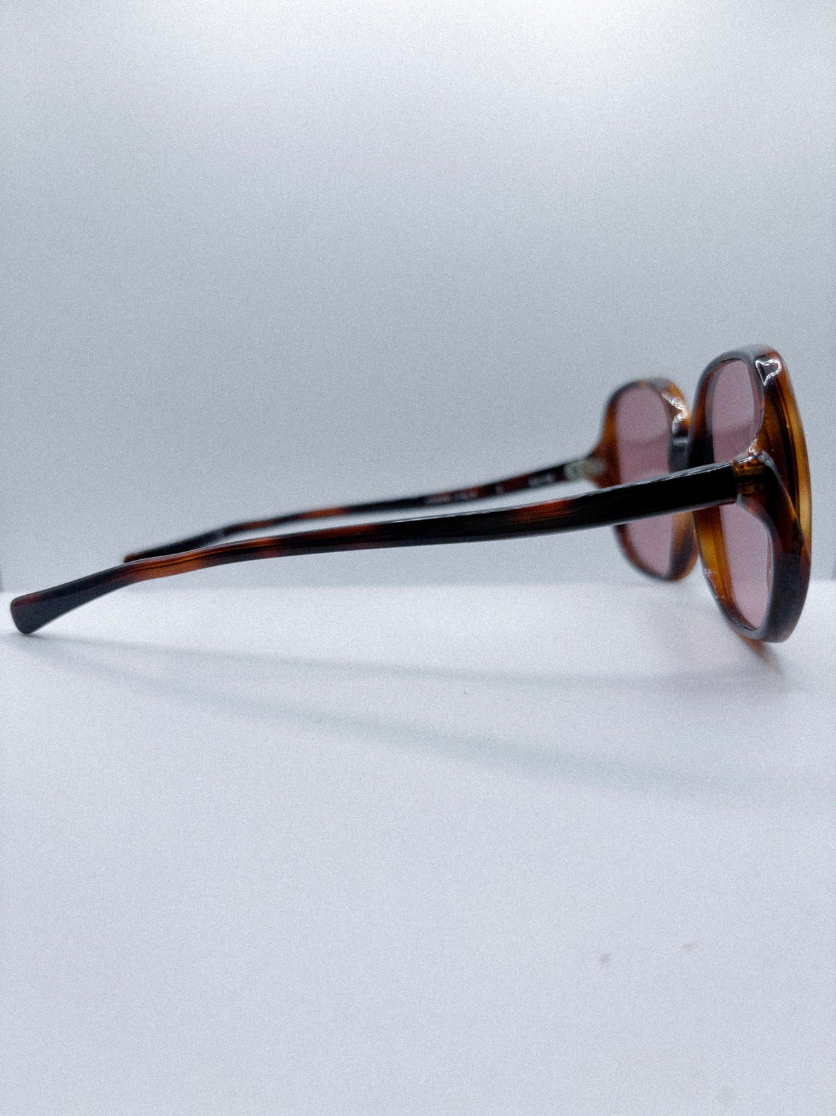 “Rose Cinema” 1970s Revue Sunglasses