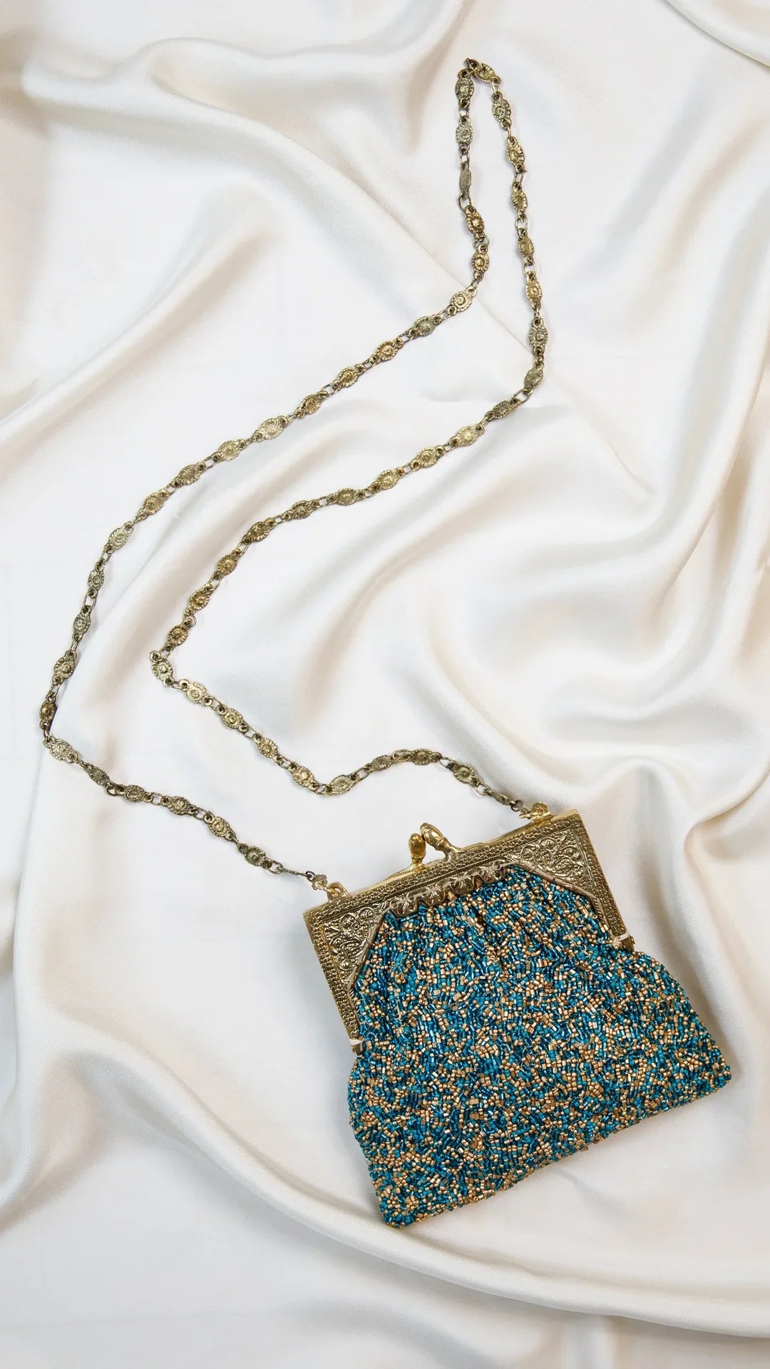 The Vintage New Yorker x ITES Petite Pochette