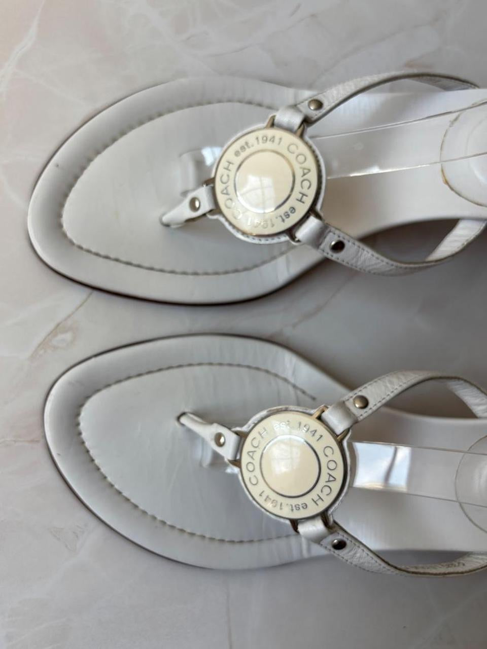 Coach US 8 White Leather Thong Sandal
