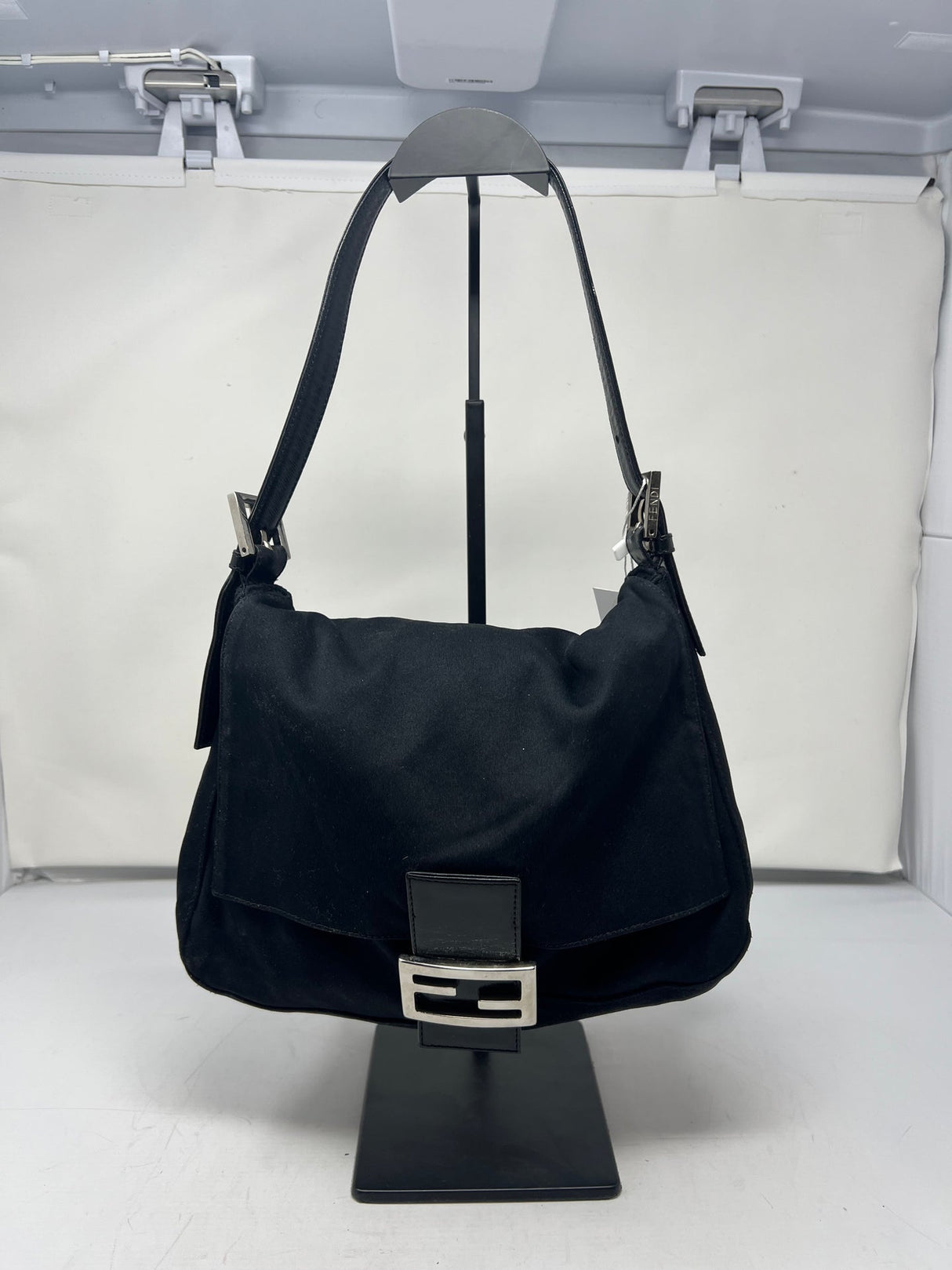 #69 Fendi Mamma Baguette Black neoprene Leather