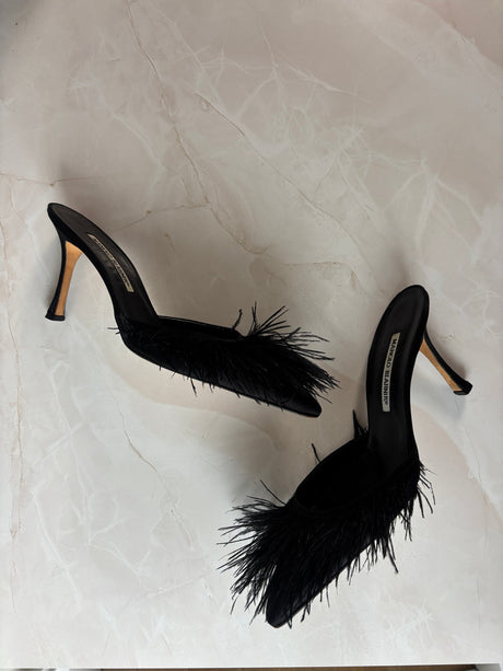 Manolo Blahnik EU 39 Black Satin Ostrich Feather Pointed Mule