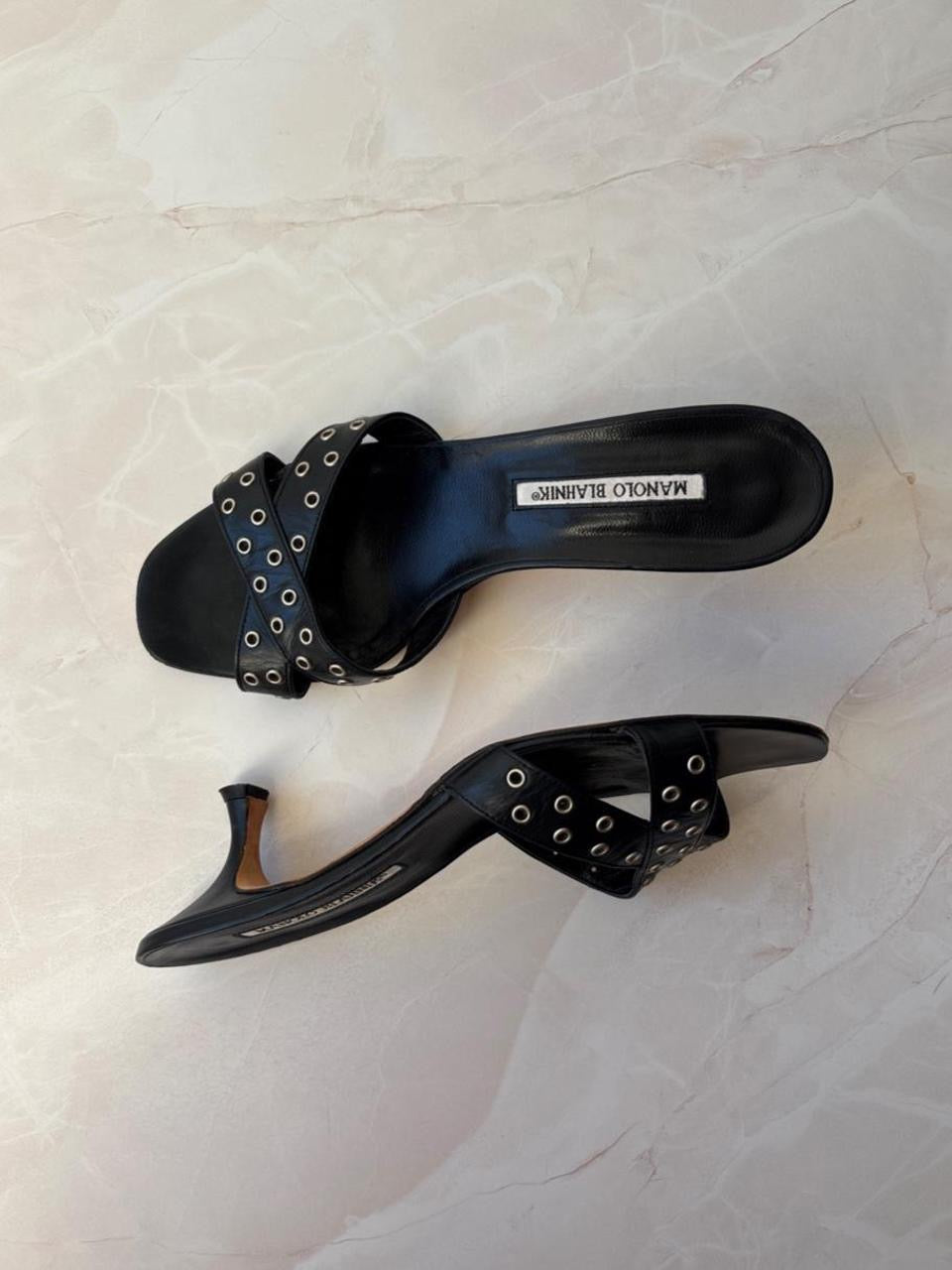 Manolo Blahnik EU 39.5 Black Leather Grommet Crossover Kitten Heel Mule