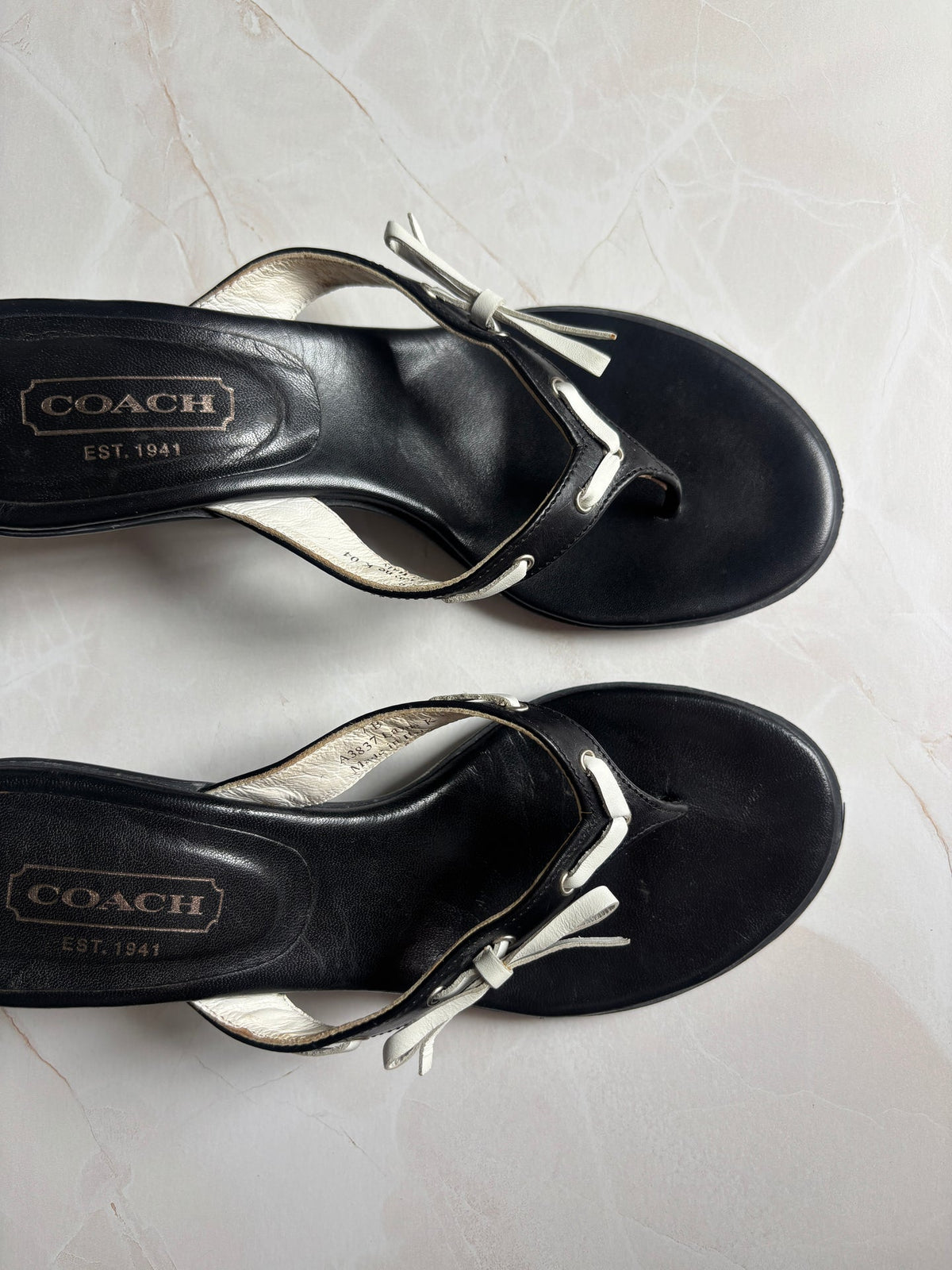 Coach US 7 Black Leather Thong Sandal