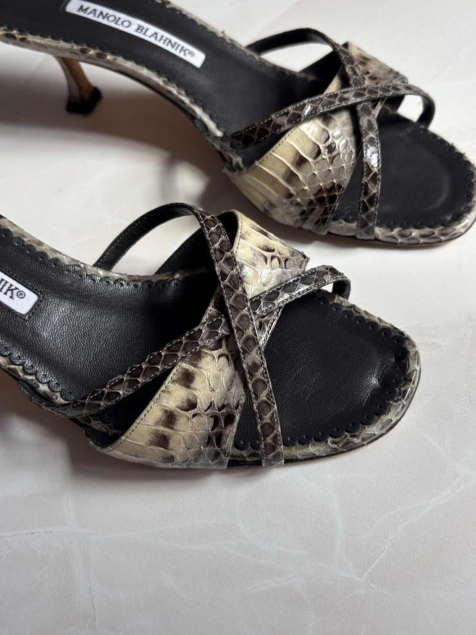 Manolo Blahnik EU 38 Grey Snakeskin Crisscross Strap Sandal
