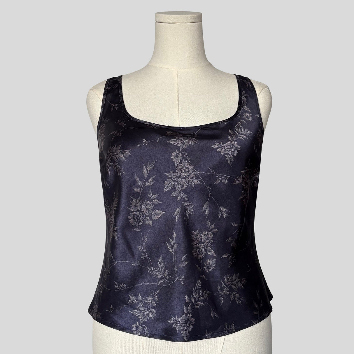 Silky tank top in navy floral