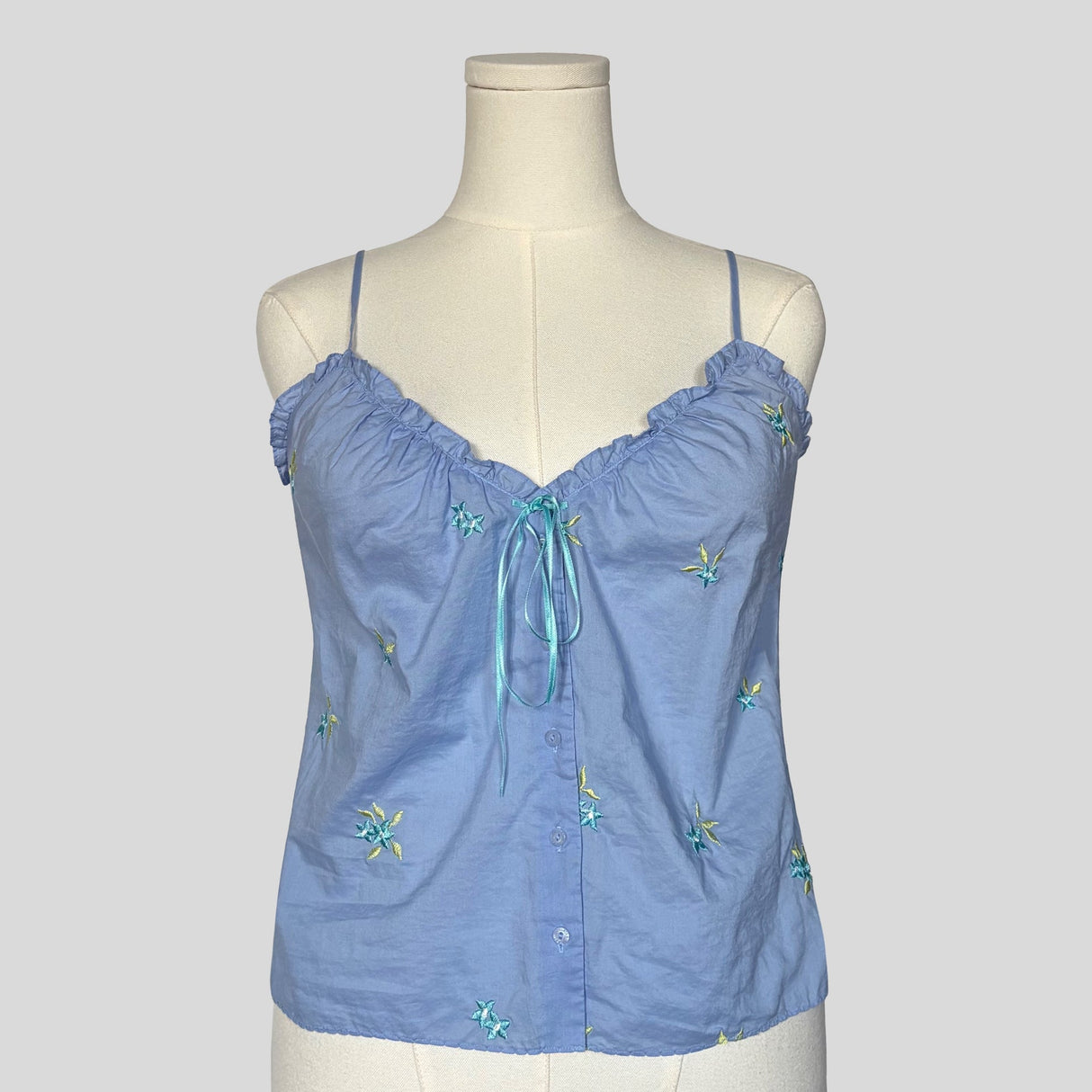 Cottage floral embroidered cami in white