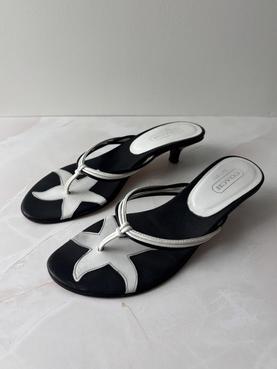 Coach US 8.5 Black and White Leather Open Toe Thong Sandal