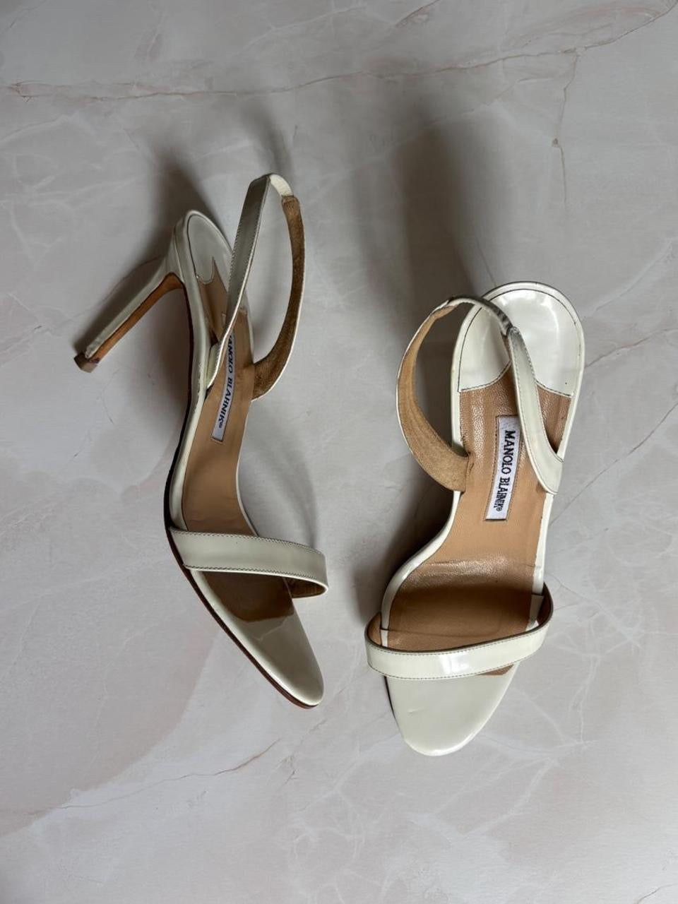 Manolo Blahnik EU 40 Ivory Patent Leather Slingback