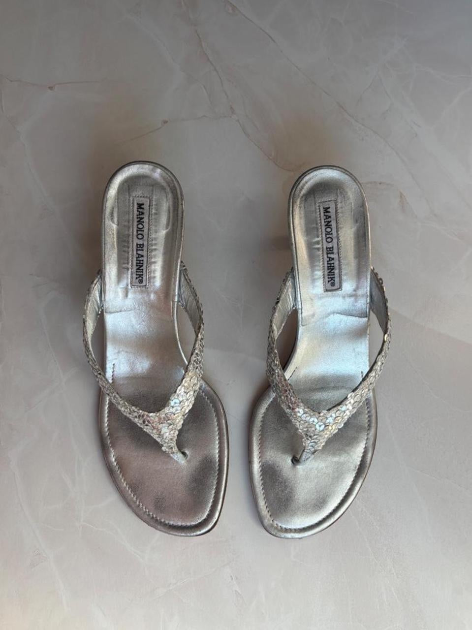 Manolo Blahnik EU 37.5 Silver Leather Thong Sandal