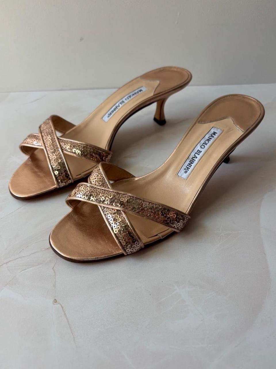 Manolo Blahnik EU 39.5 Rose Gold Sequin Strap Sandal