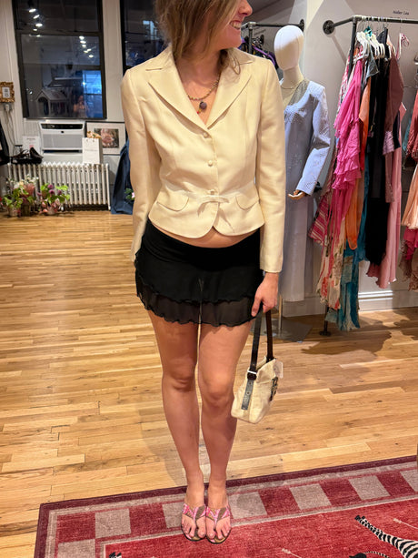 Tahari white silk and wool suit set with bow detail and ruffle skirt sku tuv #609