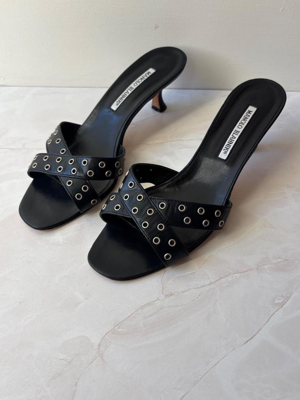 Manolo Blahnik EU 39.5 Black Leather Grommet Crossover Kitten Heel Mule