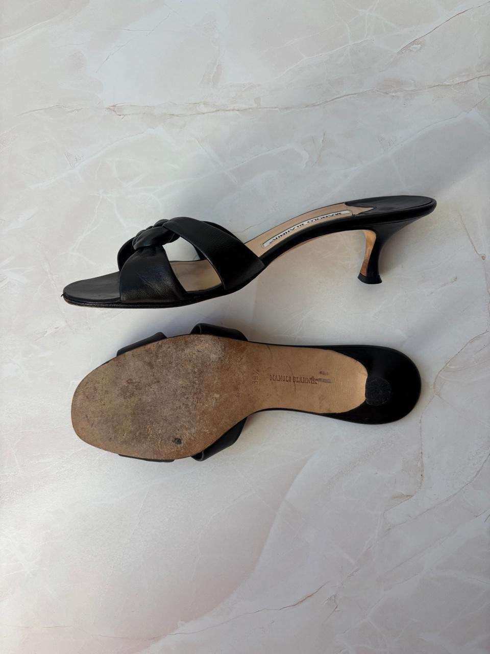 Manolo Blahnik EU 39.5 Black Leather Braided Knot Kitten Heel Sandal