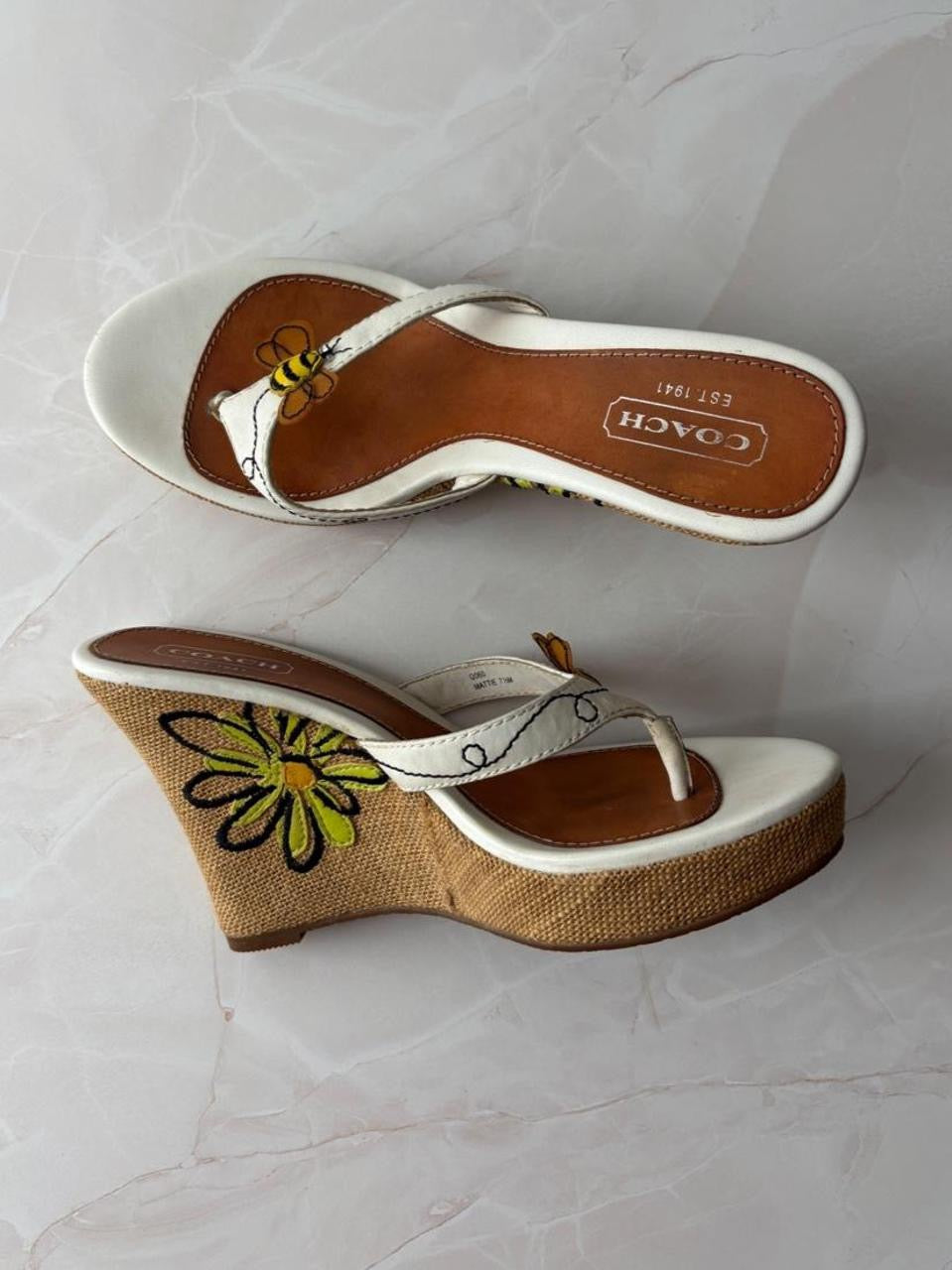 Coach US 7.5 Rare Burlap-wrapped Wedge Thong Sandal with Bee Motif