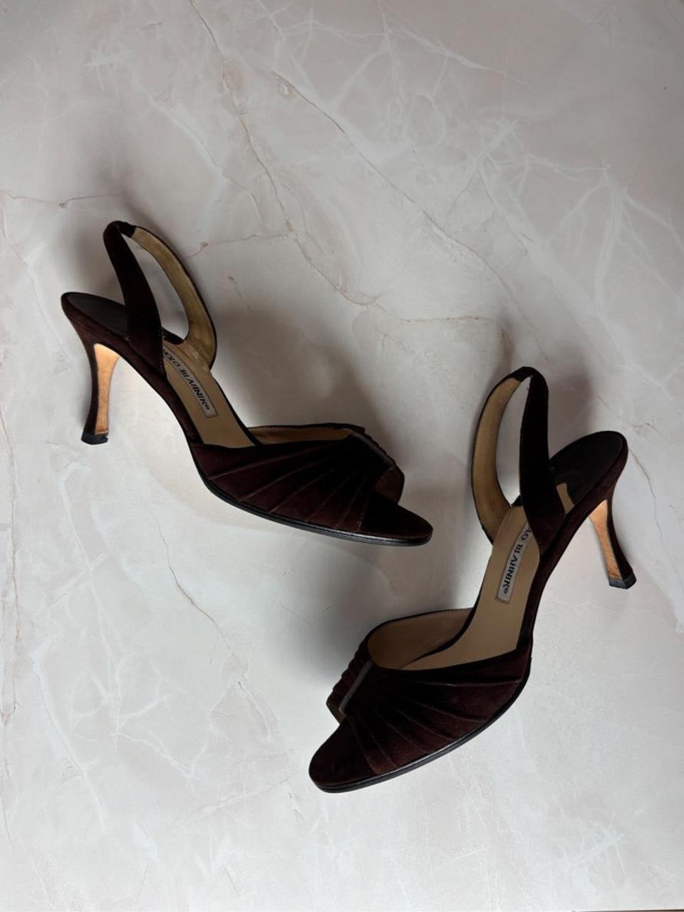 Manolo Blahnik EU 38 Chocolate Brown Suede Pleated Peep Toe Slingback