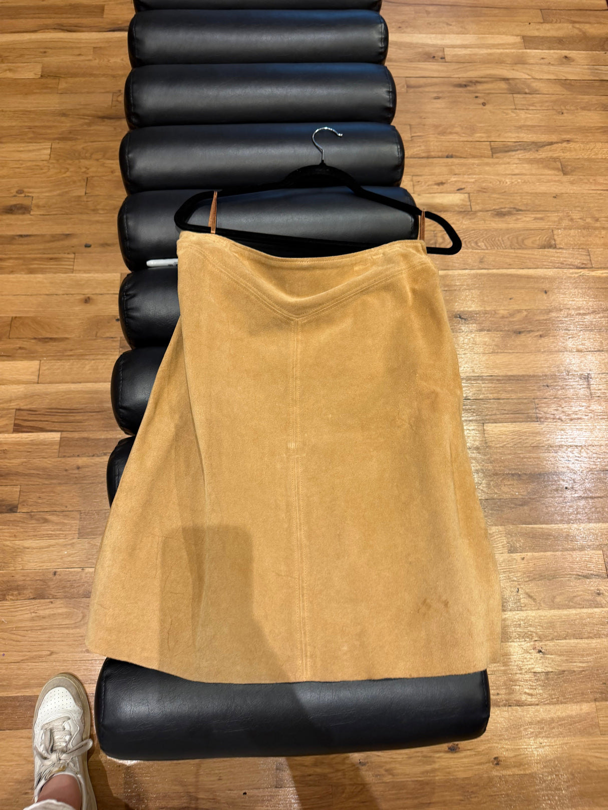 DKNY jeans 100% suede skirt - TUV #1000