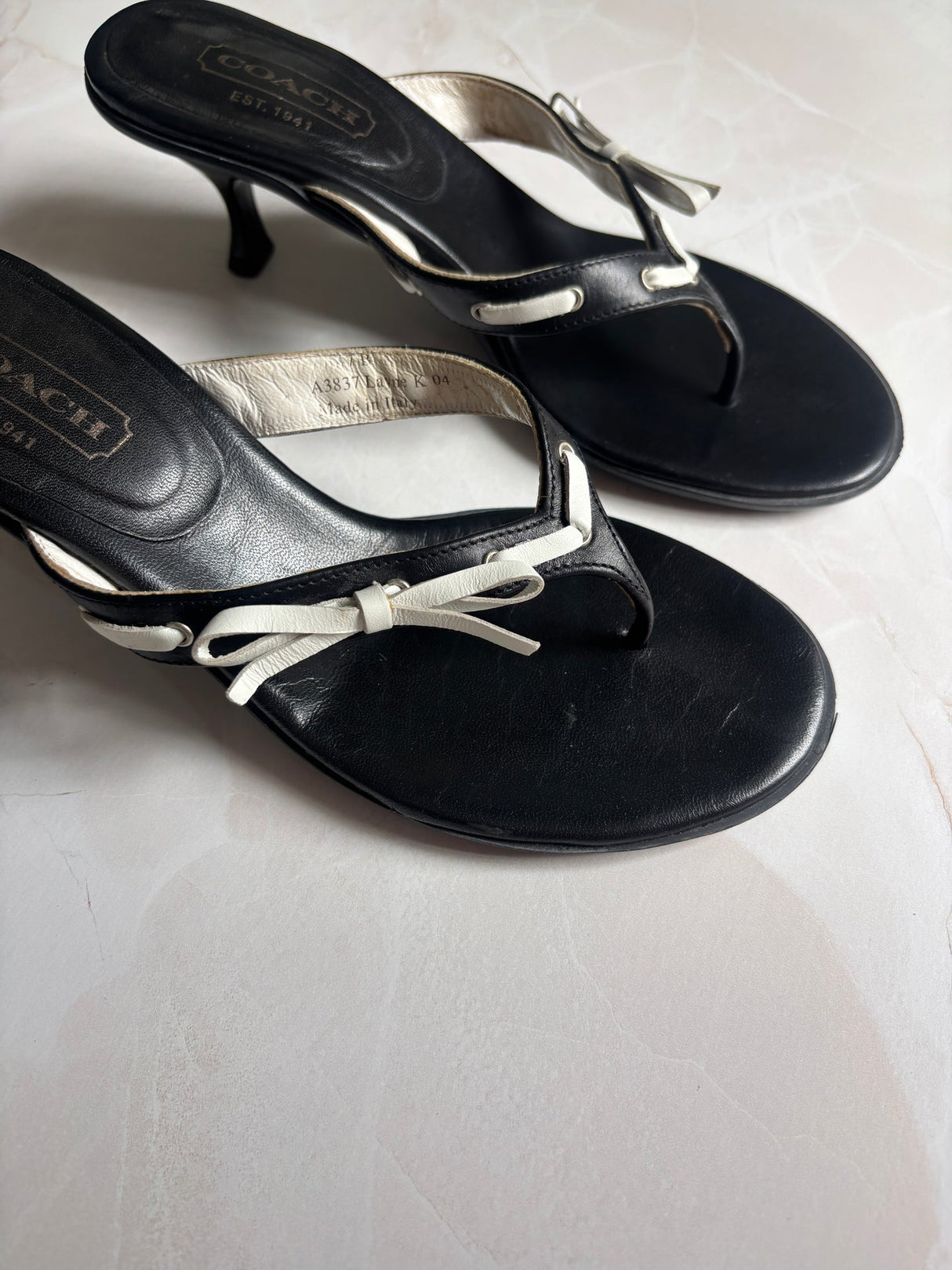 Coach US 7 Black Leather Thong Sandal