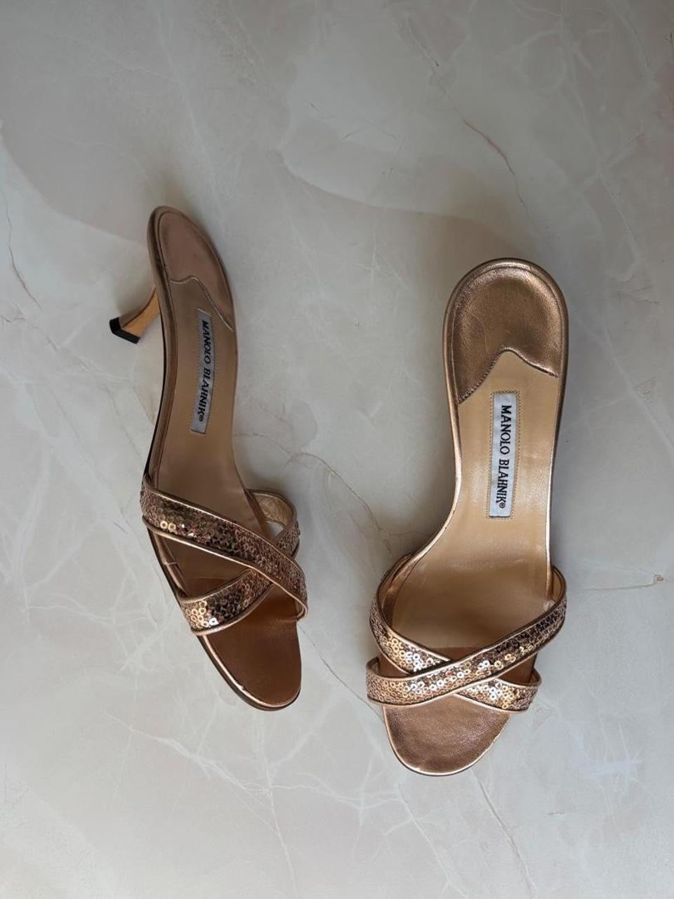 Manolo Blahnik EU 39.5 Rose Gold Sequin Strap Sandal