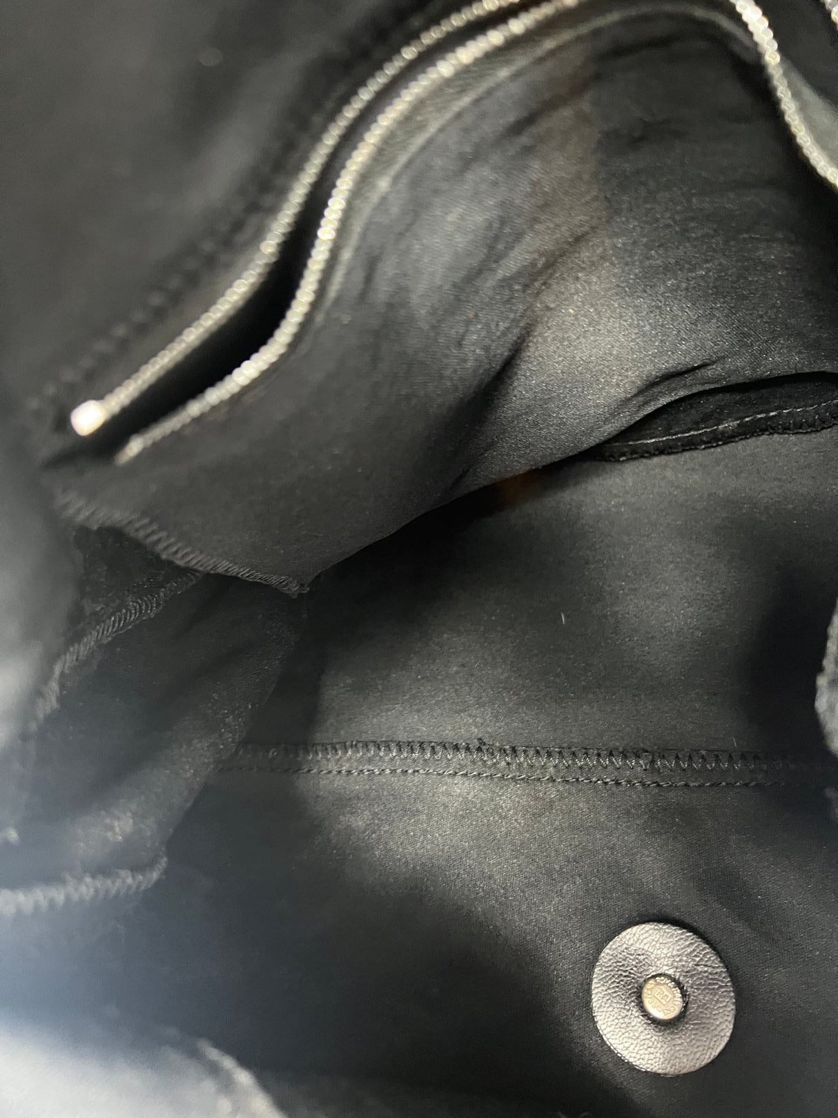 #69 Fendi Mamma Baguette Black neoprene Leather