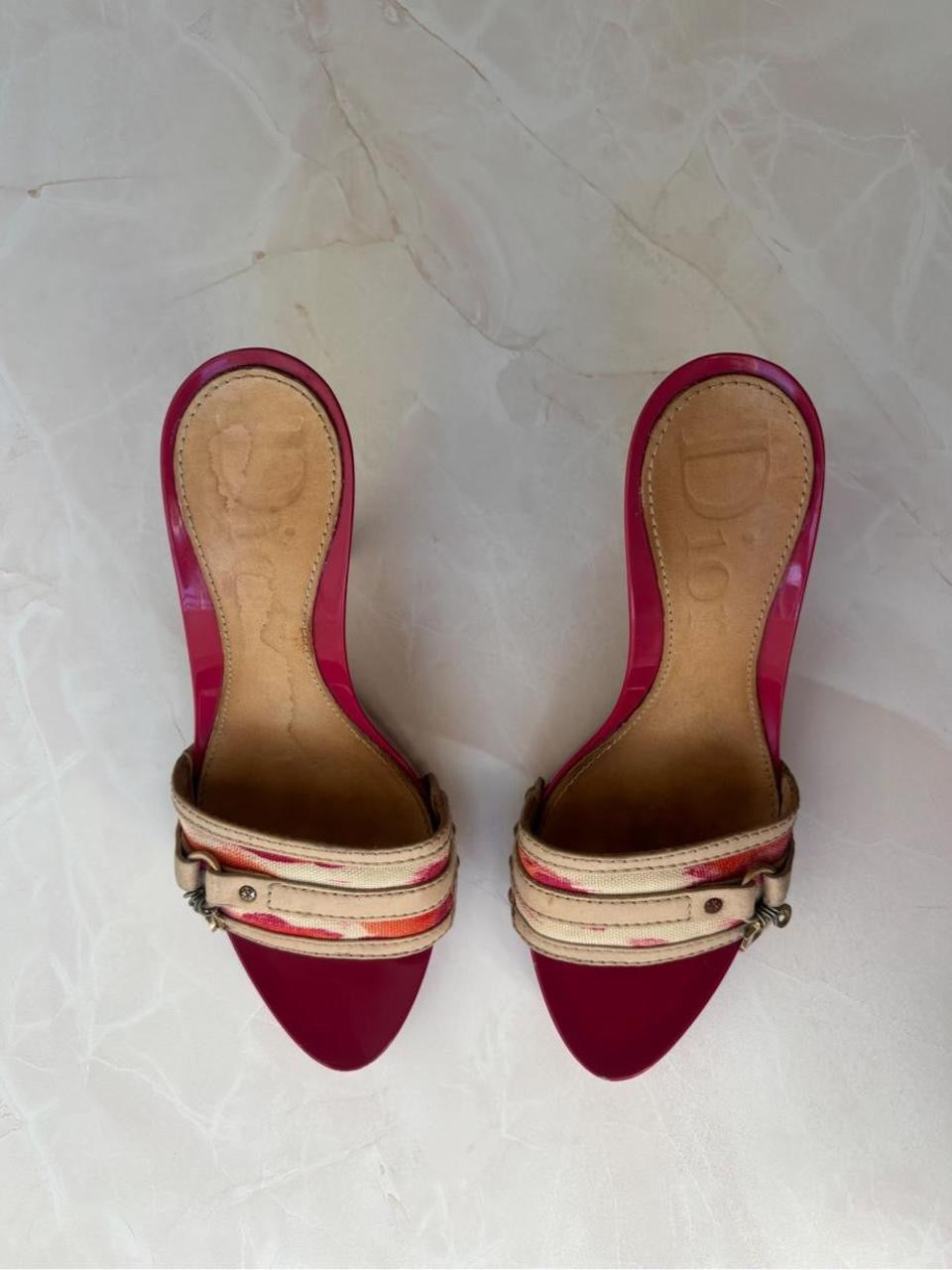 Christian Dior US 6 Magenta Patent Leather Buckle Heel Sandal