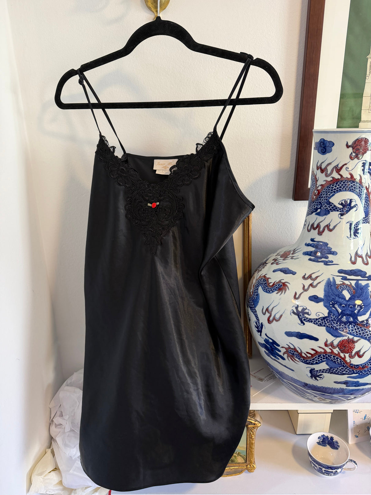 Black slip with rose detail - TUV #122134