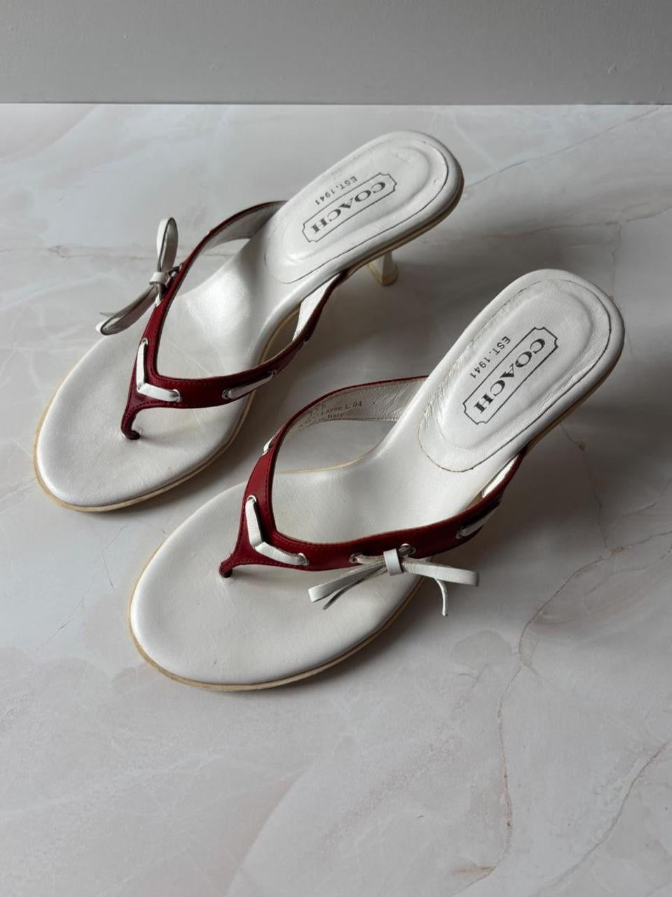 Coach US 7.5 White Leather Red Thong Sandal