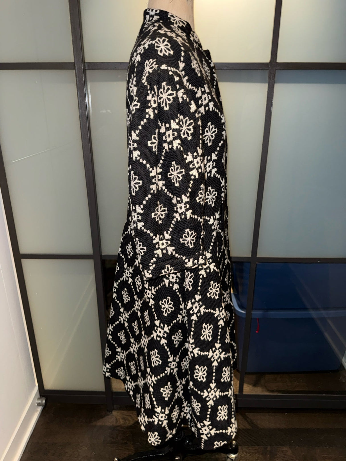 Moschino Size 8 Black & White Wool 3/4 Sleeve Coat