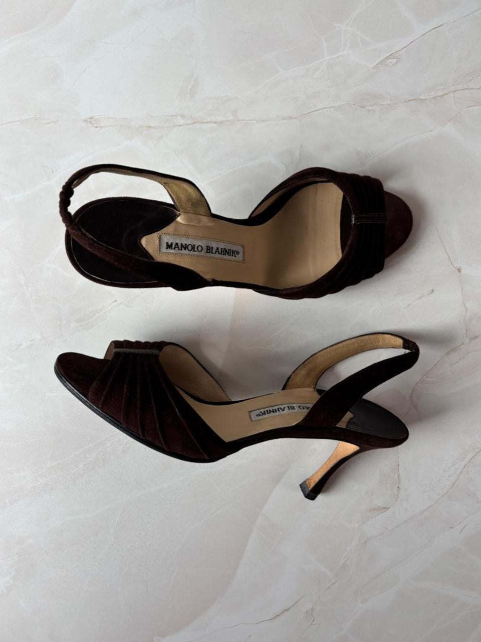Manolo Blahnik EU 38 Chocolate Brown Suede Pleated Peep Toe Slingback