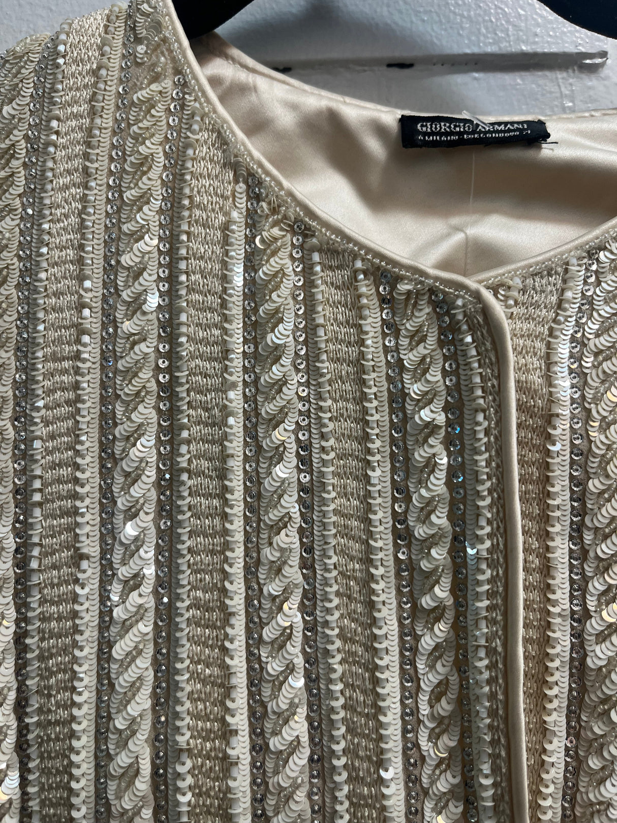 Stunning Giorgio Armani White Beaded Cropped Sleeveless Evening Jacket