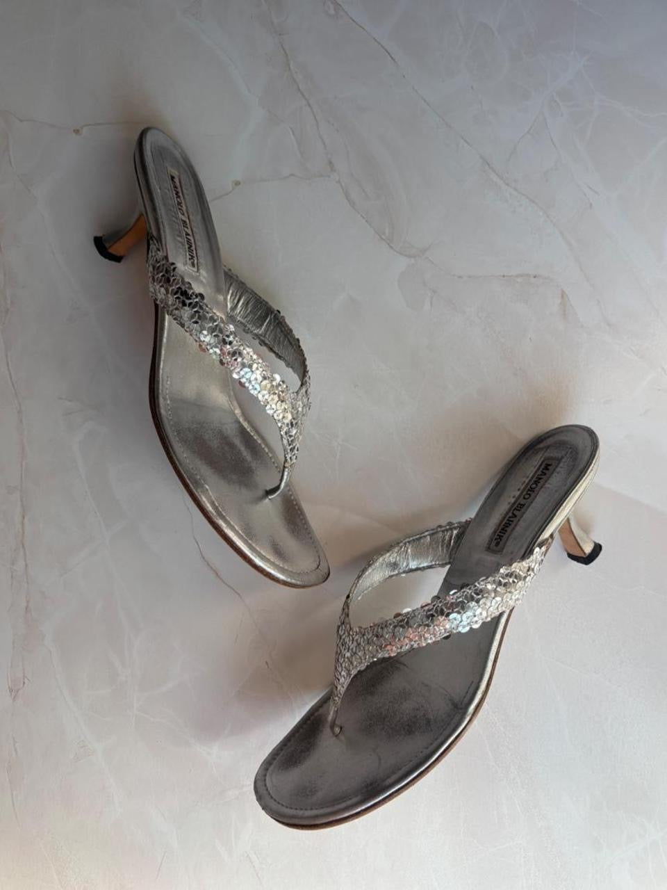 Manolo Blahnik EU 37.5 Silver Leather Thong Sandal