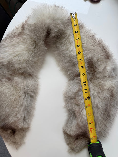 Luxurious Vintage White Fox Fur Lapel