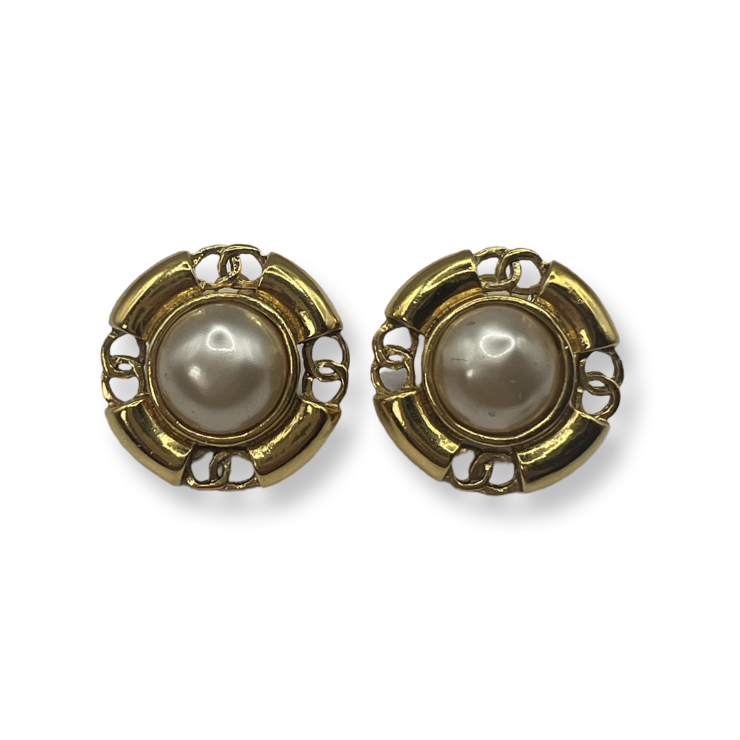 Chanel Vintage Pearl Gold Earrings Round Oversized