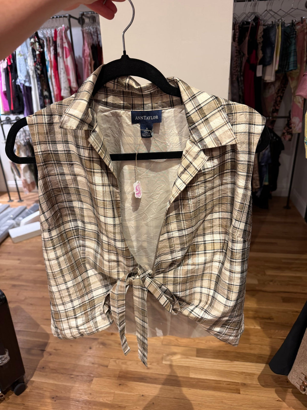 Ann Taylor 100% silk gray tie plaid gray top - sku tuv #325