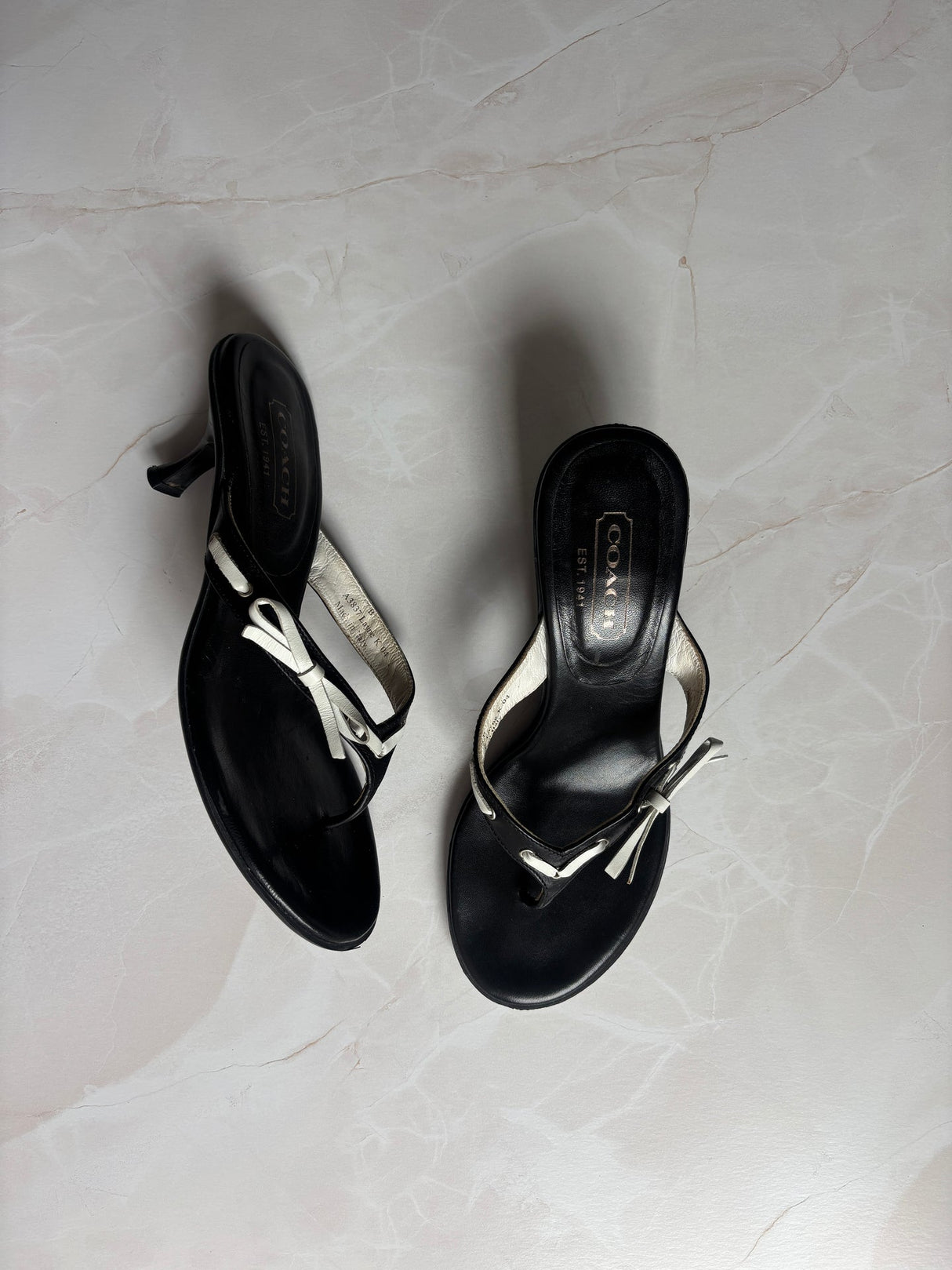 Coach US 7 Black Leather Thong Sandal