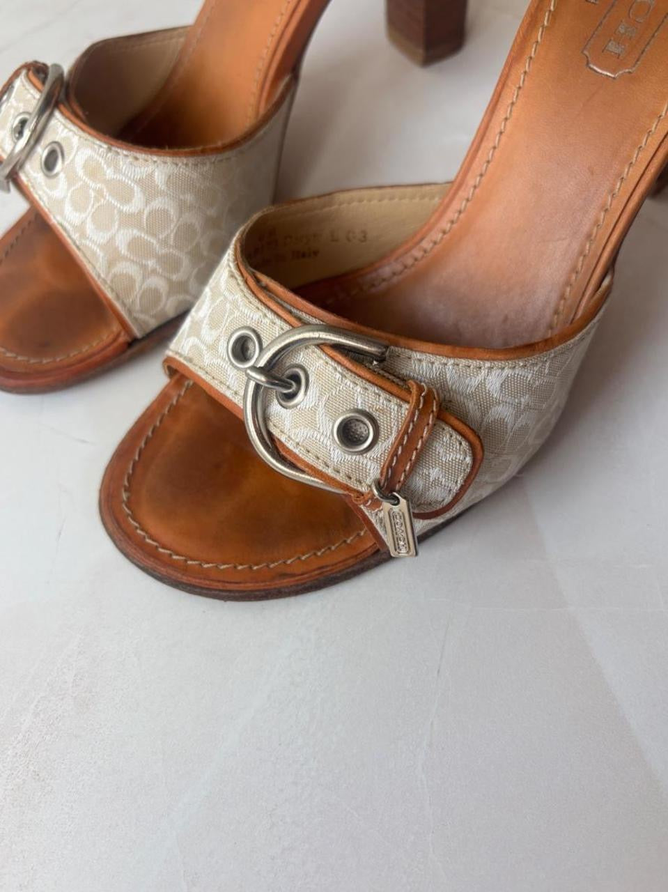 Coach US 6 White and Cream Logo Peep Toe Kitten Heel Sandal