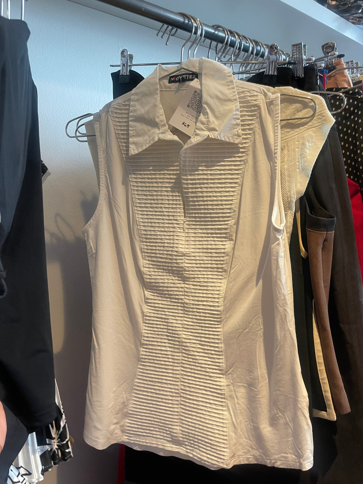 White sleeveless shirt