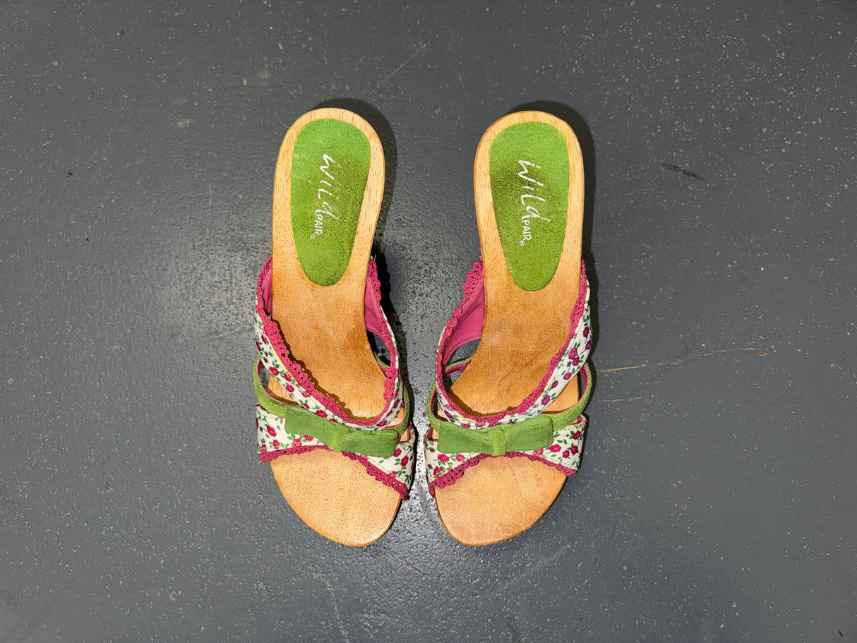 White Floral and Wooden Heels US 8
