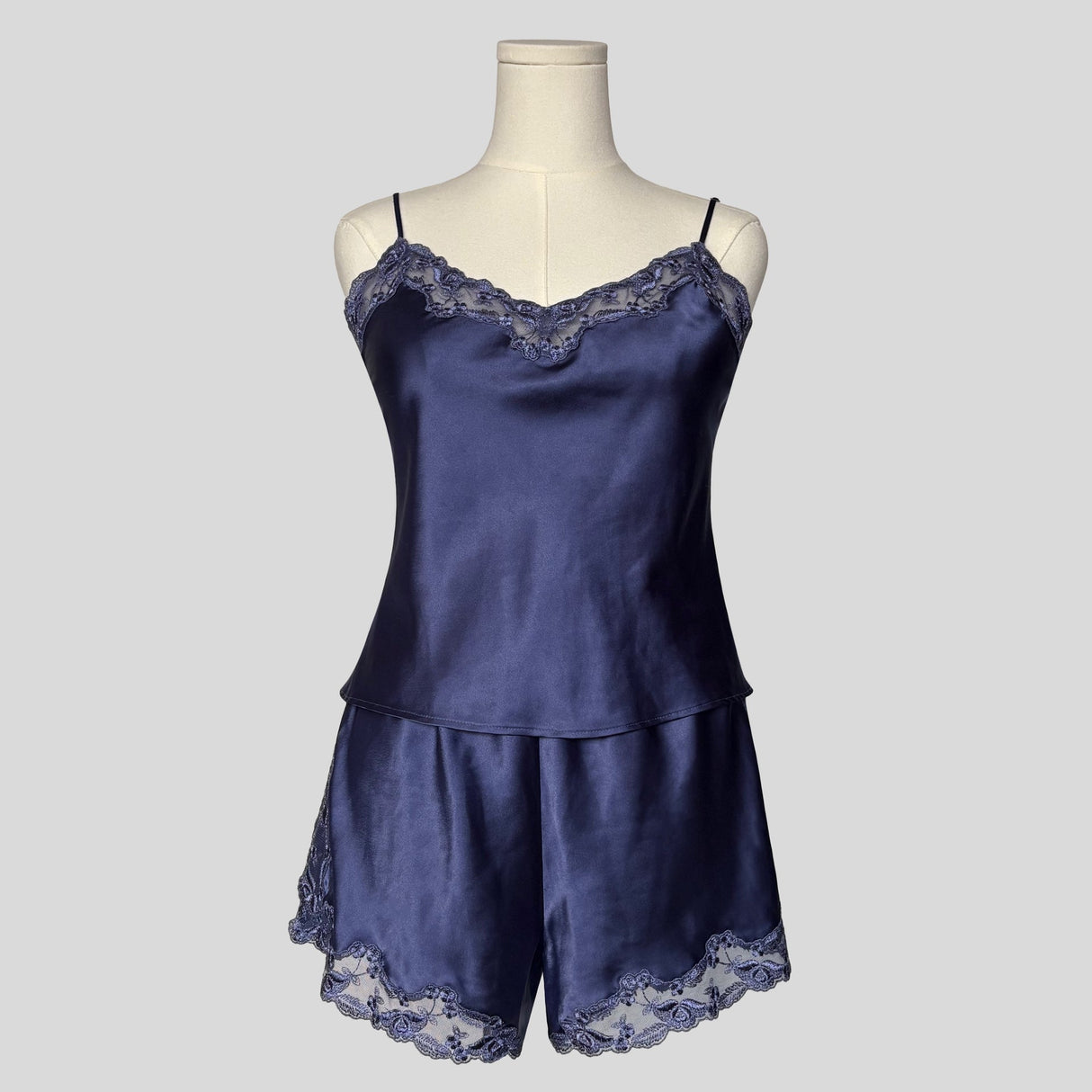 Silky lace trim pajama set