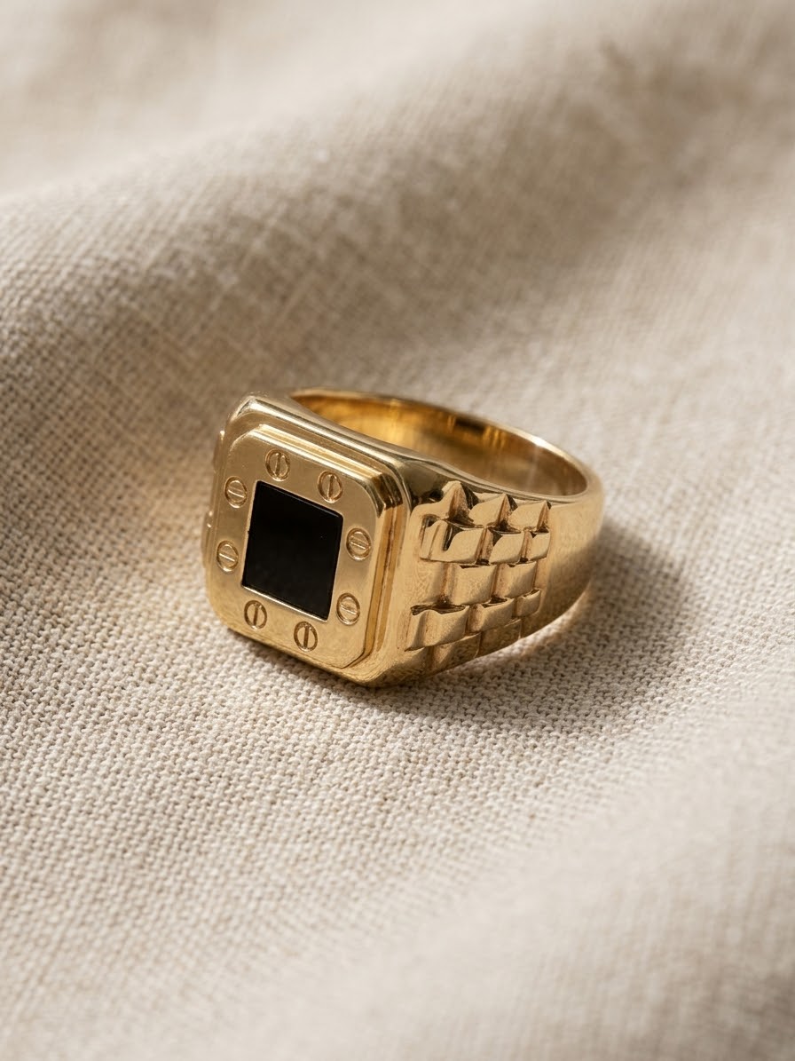Unisex 18K Gold and Onyx Signet-Style Ring with Screw-Detail