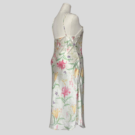 Floral lace trim gown