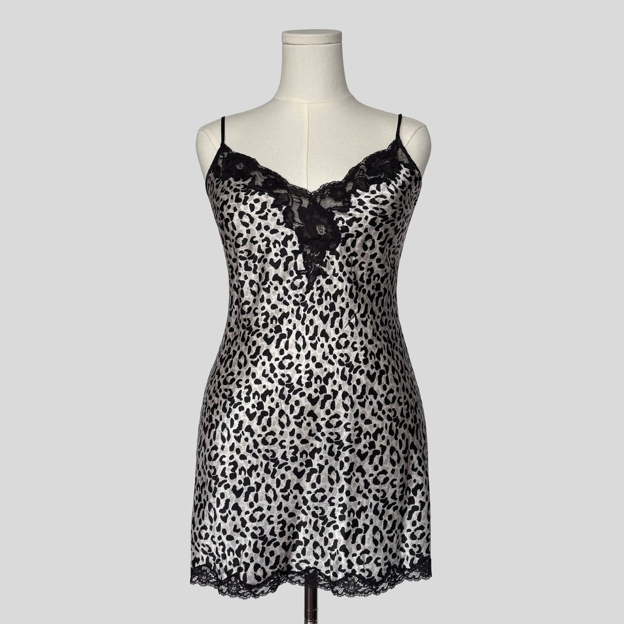 Sweetheart sheer lace back slip dress in leopard print