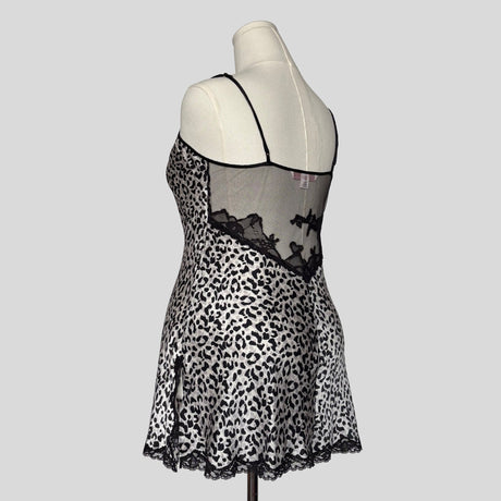 Sweetheart sheer lace back slip dress in leopard print