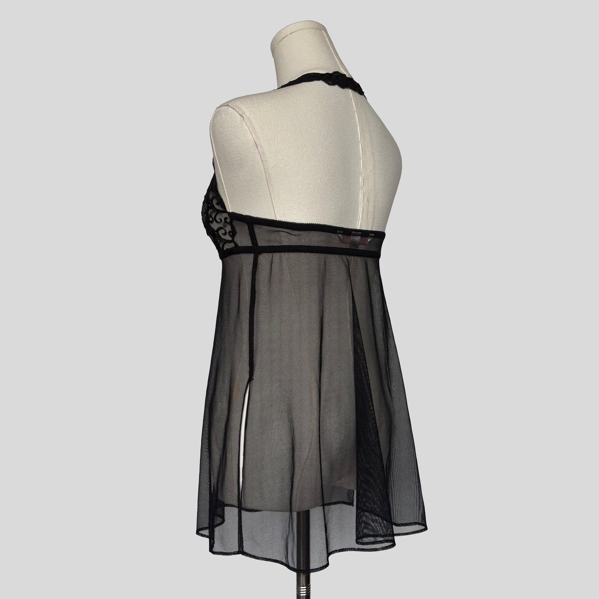 Lace trim halter slip