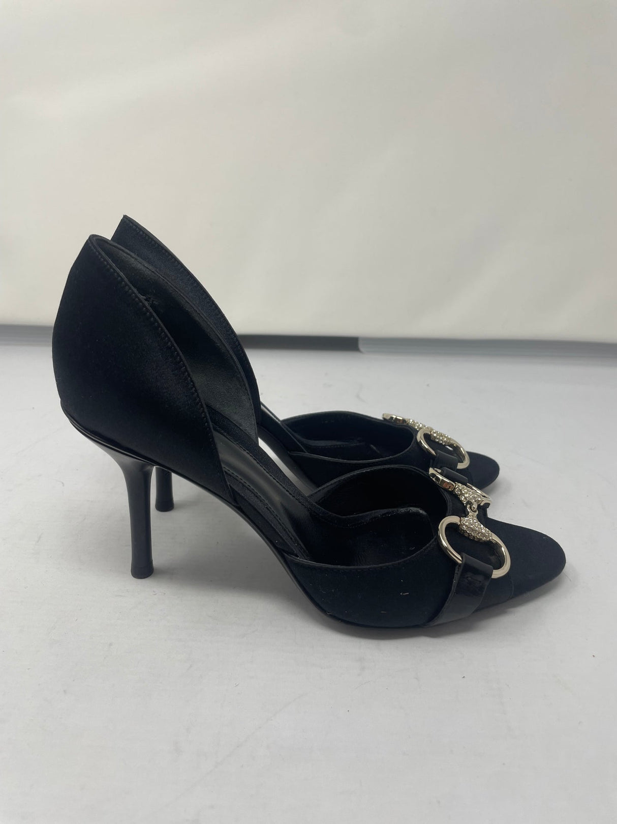 Gucci Black Heels w/ Horsebit Size 5.5B