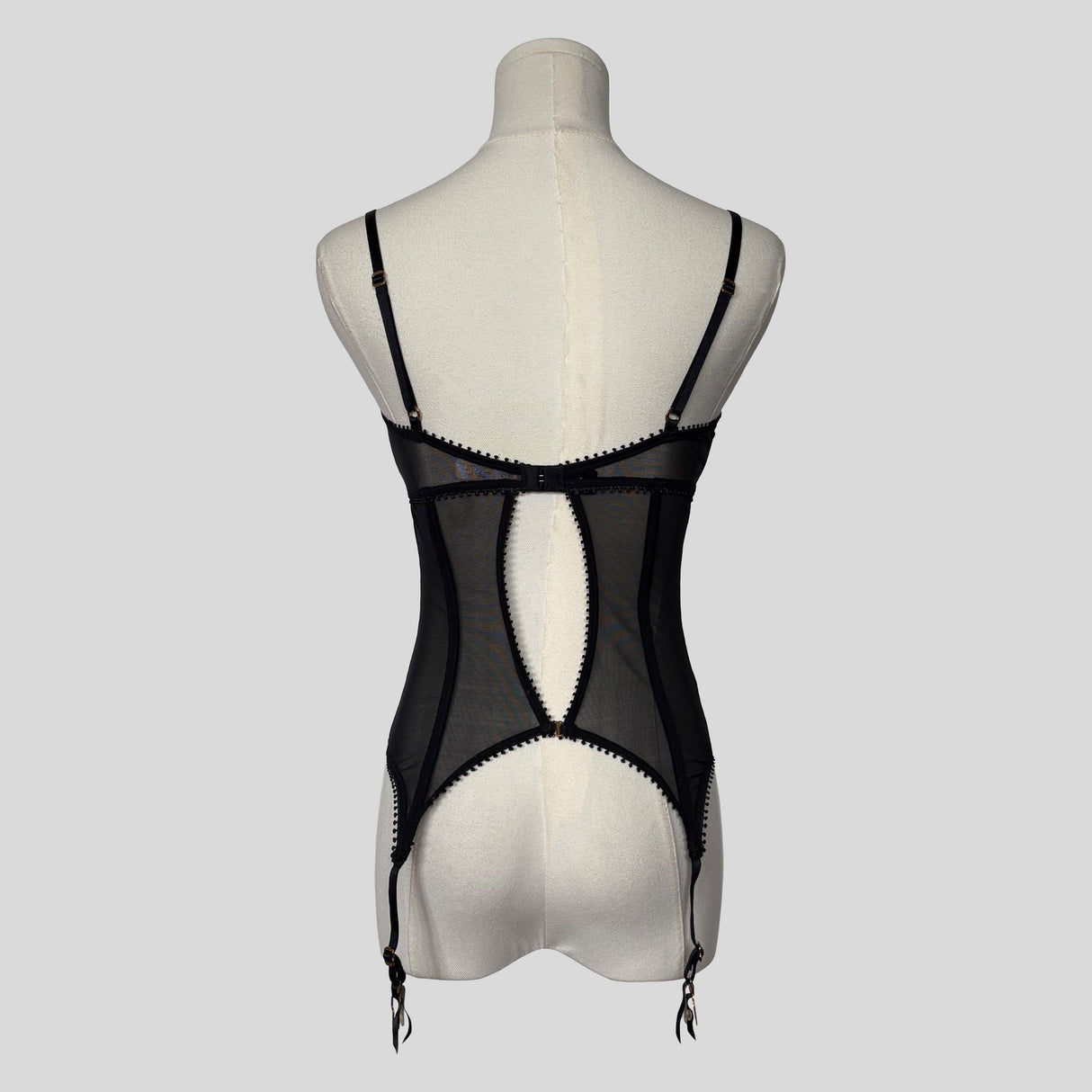 Mesh patterned corset