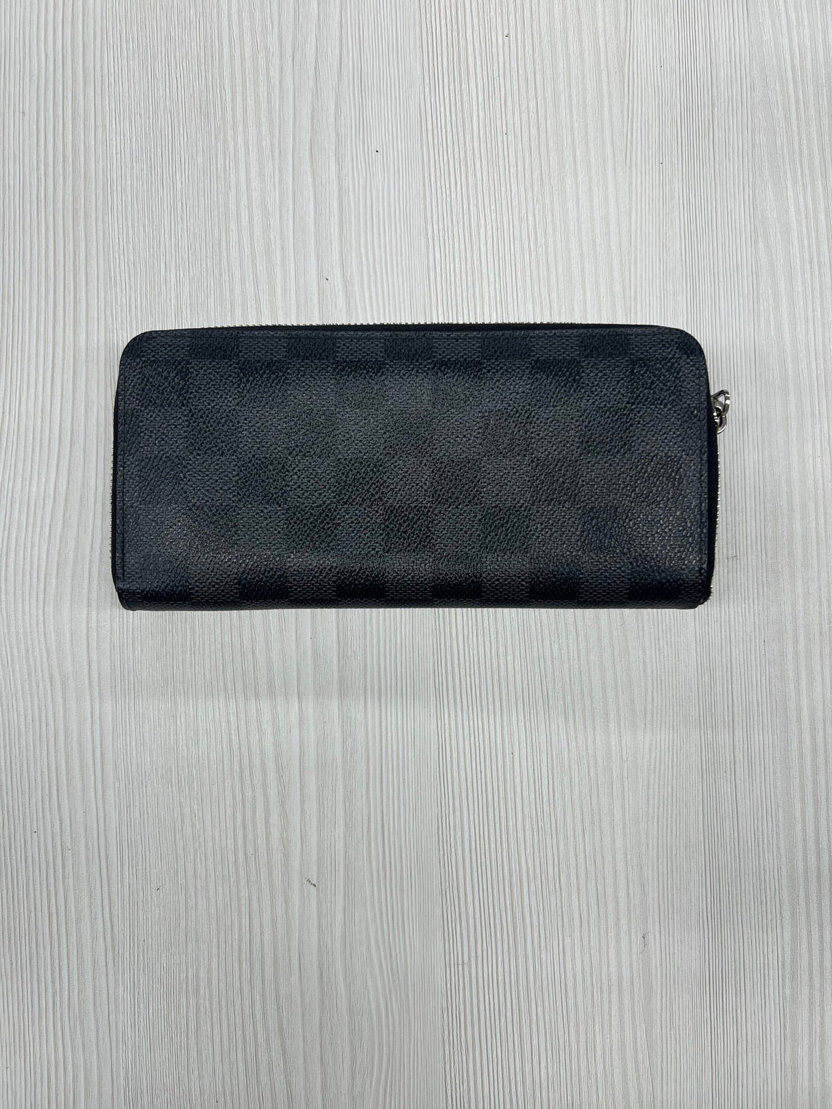 #96 Louis Vuitton Damier Medium
